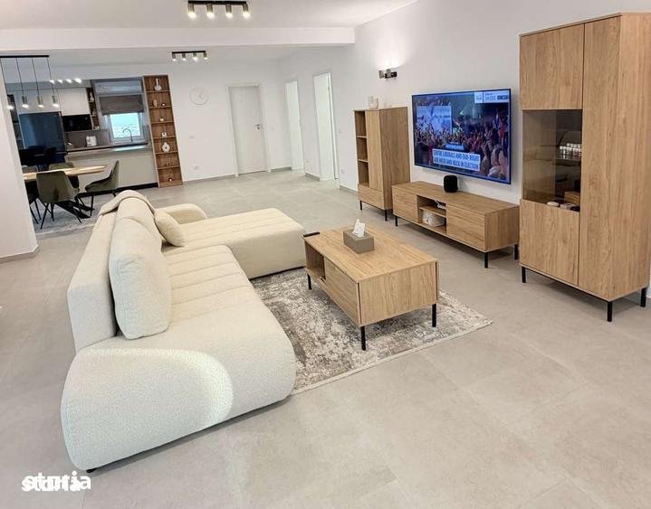 Apartament cu 4 camere în Ipotești