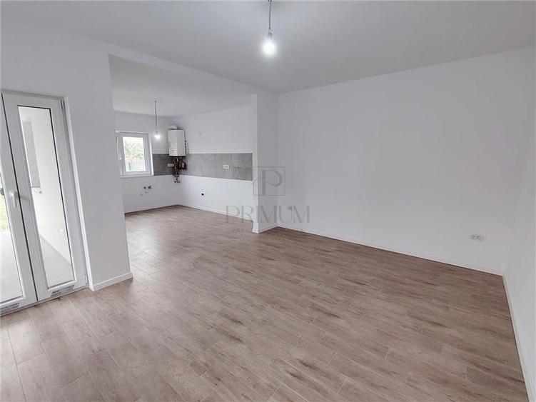 Duplex cu 4 camere cu Canalizare în Moșnița Nouă