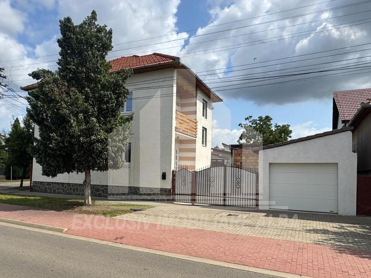 Casă individuală cu 4 camere cu Canalizare în Cetate