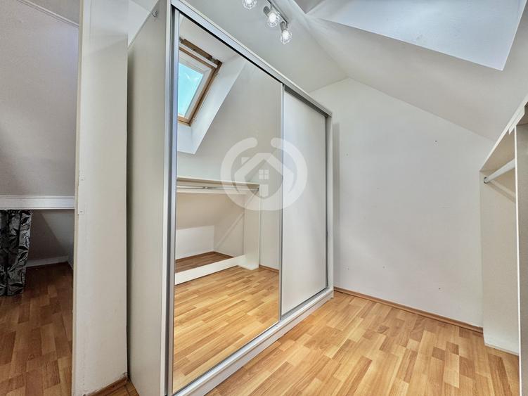 Apartament cu 3 camere decomandat, mobilat în Vasile Aaron