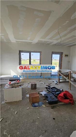 Casă cu 3 camere cu Teren 300 Mp în Clinceni