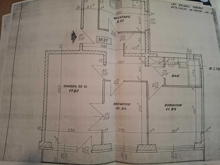 Apartament cu 3 camere decomandat în Drumul Taberei