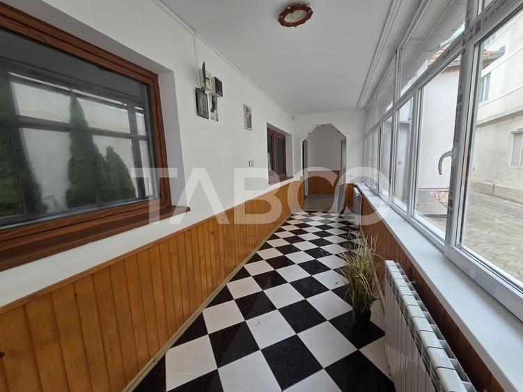 Casă individuală cu 4 camere cu Canalizare în Făgăraș
