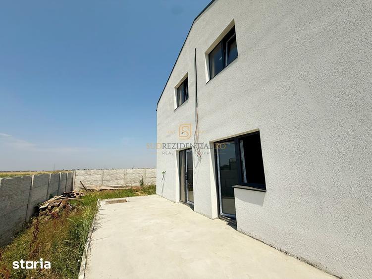 Casă cu 4 camere cu Teren 320 Mp în Vărăști