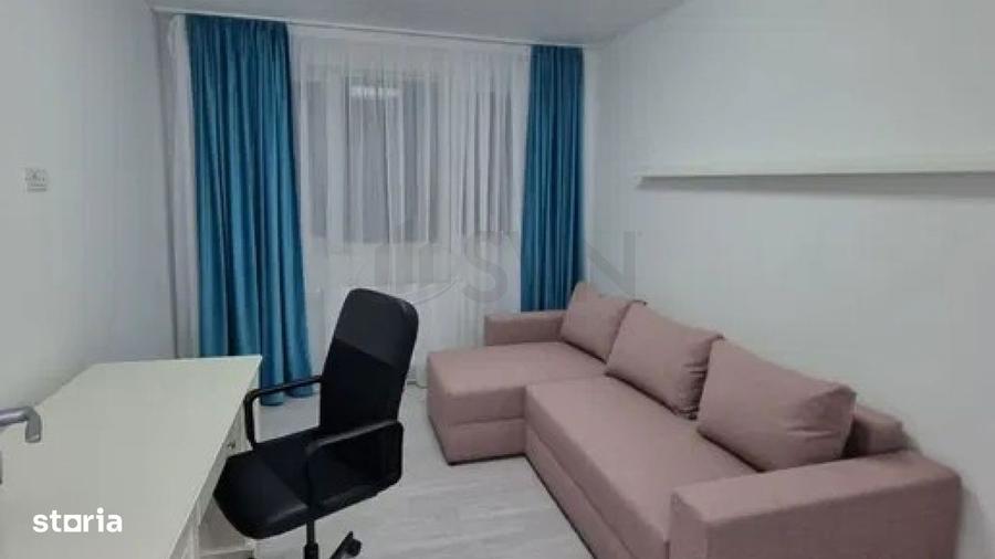 Apartament cu 3 camere decomandat în Titan