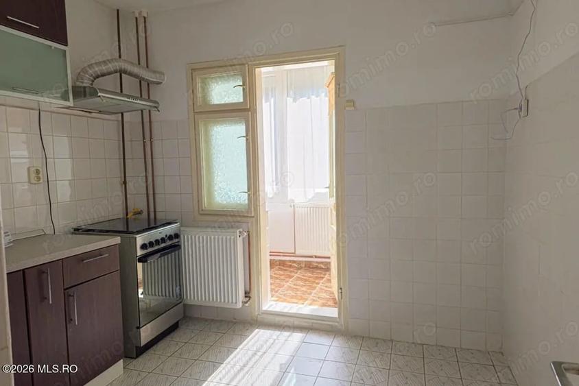 Soarelui - Scoala 30 - 3 Camere, Decomandat, 2 Bai, Etaj 2, Centrala - 15