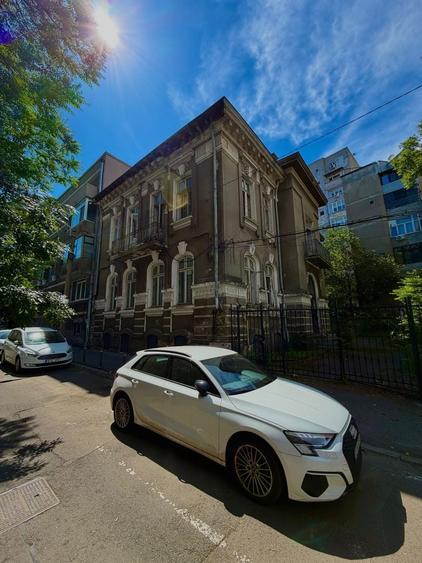 Casă individuală cu 29 camere cu Canalizare în Cișmigiu