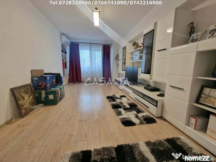 Apartament cu 4 camere decomandat în Central