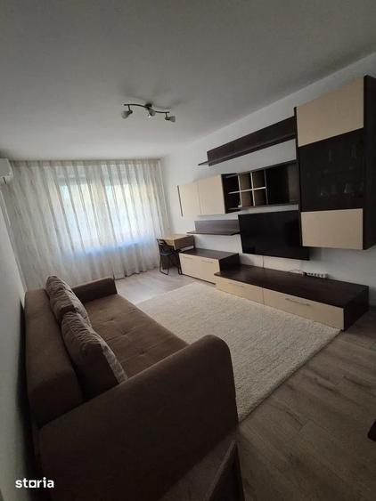 Apartament cu 3 camere decomandat, mobilat în Teiul Doamnei