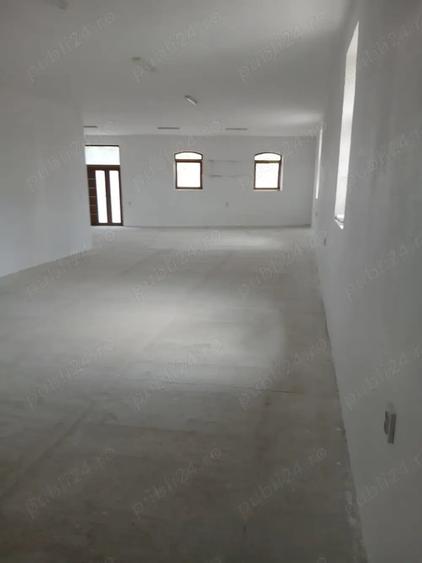 Spațiu comercial, de 140 mp, în Central