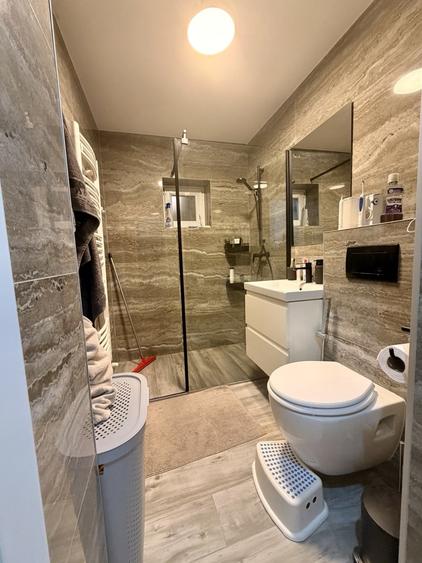 Apartament cu 2 camere decomandat, mobilat în Bucovina