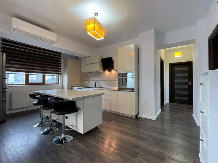 Apartament cu 3 camere decomandat în Faleza Nord