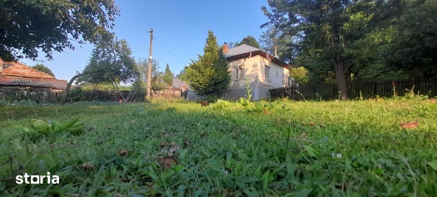 Teren de 20000 mp, în Valea