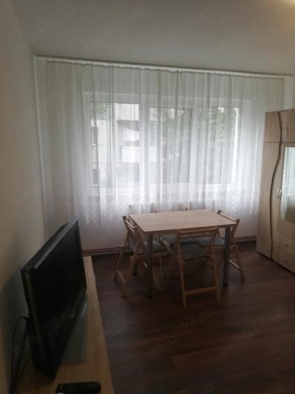 Apartament cu 2 camere nedecomandat în Milcov