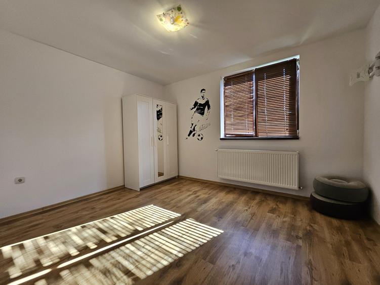 Duplex cu 4 camere cu Teren 198 Mp în Domnești
