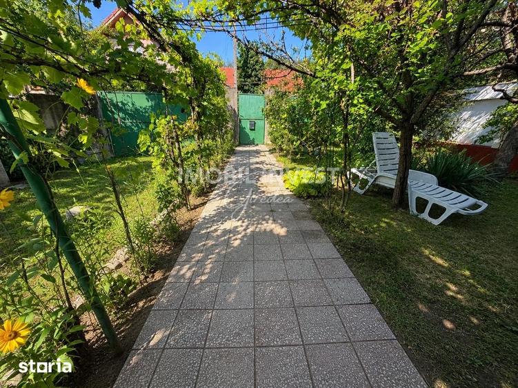 Casă cu 3 camere cu Teren 2200 Mp în Pianu