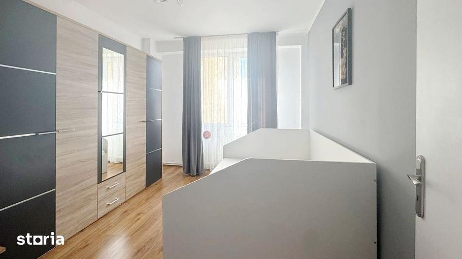 Apartament cu 3 camere, mobilat în Florilor