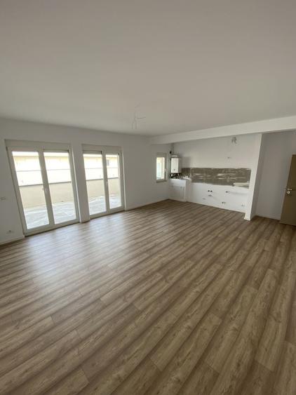 Apartament cu 2 camere decomandat în Aradului