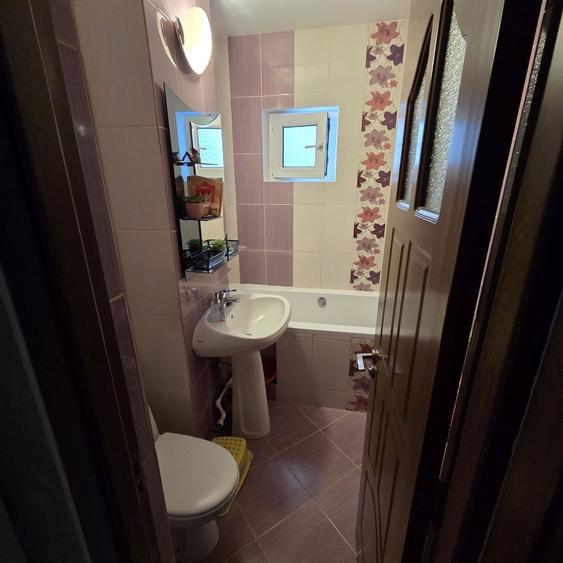 Persoana fizica, inchiriez apartament cu 3 camere - 4