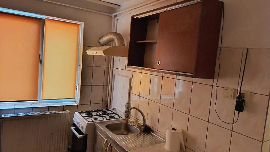 Apartament cu 2 camere semidecomandat în Exterior Vest