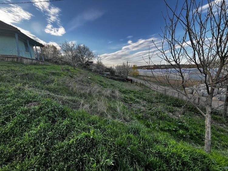 Spațiu comercial, de 1,700 mp, în Rediu