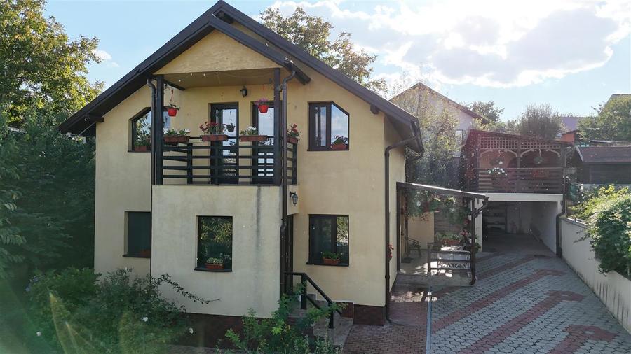 Casă individuală cu 4 camere cu Canalizare în Horpaz