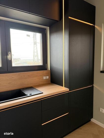 Apartament cu 4 camere în Cristian