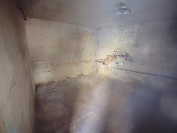 Casă individuală cu 3 camere cu Canalizare în Central
