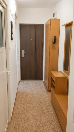Apartament cu 2 camere nedecomandat în Astra