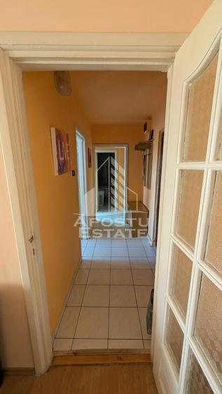 Apartament cu 2 camere decomandat în Mircea cel Bătrân
