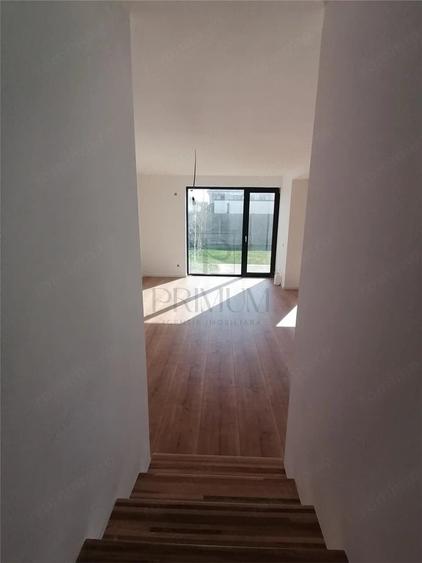 Duplex modern - design deosebit - zona foarte buna - 3 dormitoare - 9