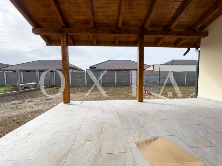 Duplex cu 3 camere cu Canalizare în Moșnița Nouă