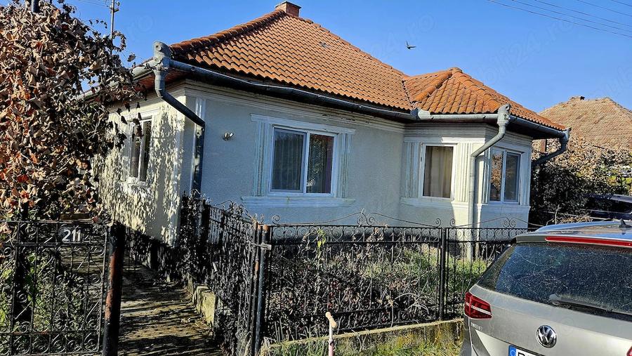 Casă cu 2 camere cu Teren 5 Mp în Șieu