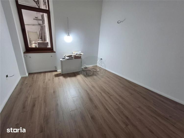 Apartament cu 3 camere semidecomandat în Ultracentral