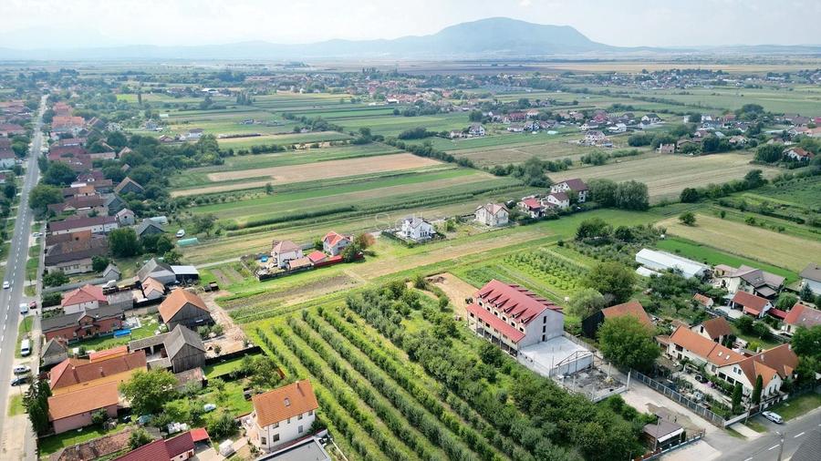 Teren Construcții intravilan de 1777 mp, în Stupini