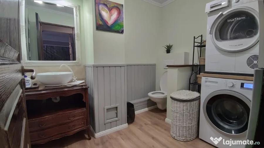 Apartament cu 3 camere decomandat în Ștrand