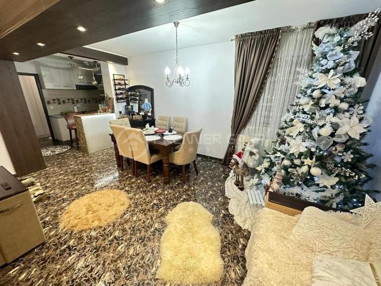 Apartament cu 4 camere decomandat, mobilat în Cug