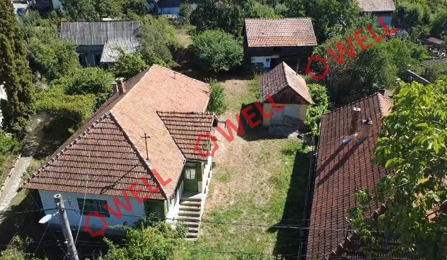Casă individuală cu 3 camere cu Teren 1383 Mp în Covasna