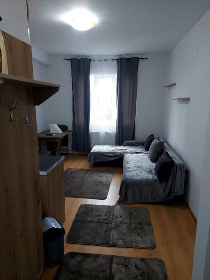 Garsonieră decomandată în Central