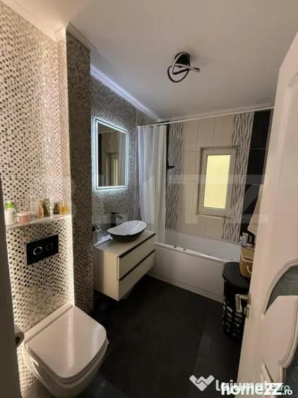 Apartament 3 camere, 67 mp, decomandat - zona Teilor - 2