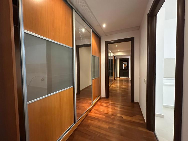 Apartament cu 3 camere în Șoseaua Nordului