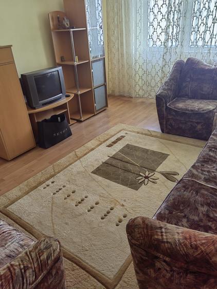 Apartament cu 4 camere decomandat în Dacia