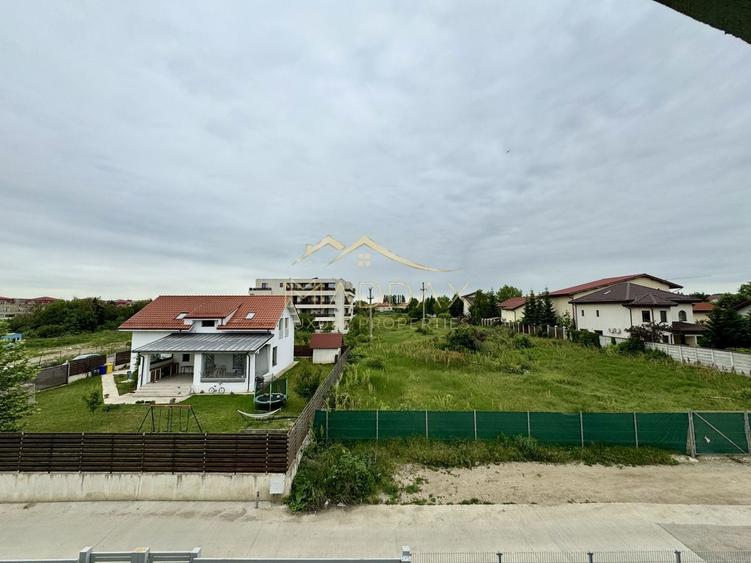 Duplex cu 6 camere cu Canalizare în Iancu Nicolae