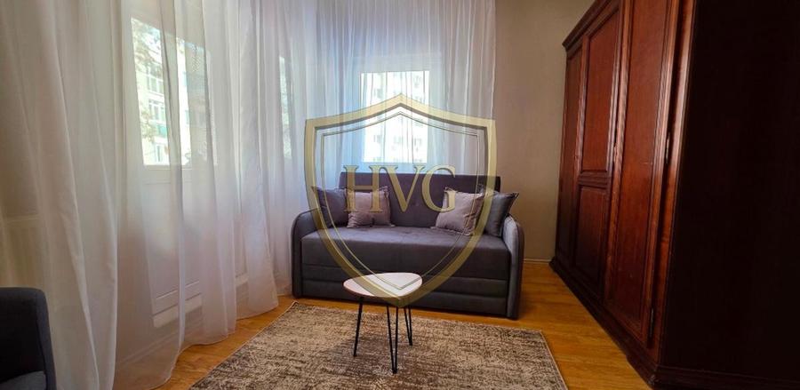 Apartament cu 3 camere semidecomandat, mobilat în 13 Septembrie