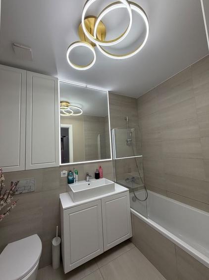 Apartament cu 3 camere în Băneasa