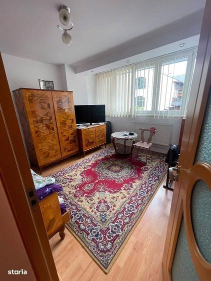 Apartament cu 4 camere în Ultracentral