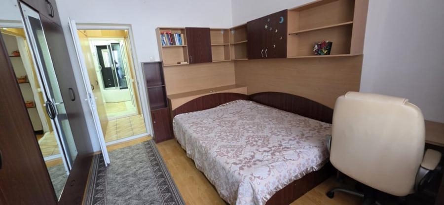 Apartament cu 2 camere semidecomandat în Păcii