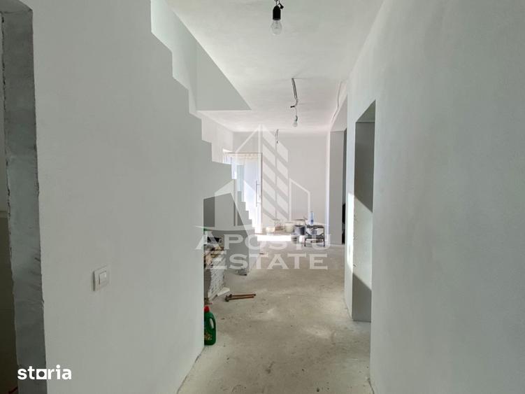 Casă cu 4 camere cu Teren 400 Mp în Săcălaz