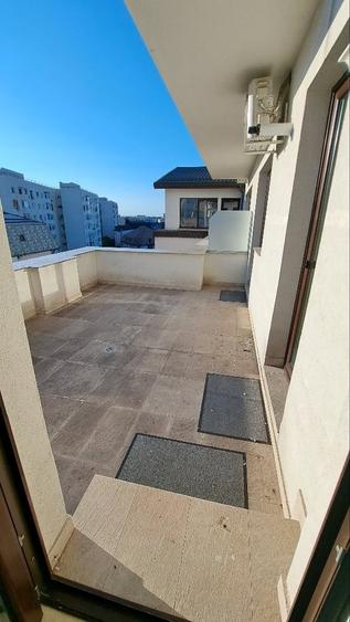 Apartament cu 3 camere decomandat în Dorobanți