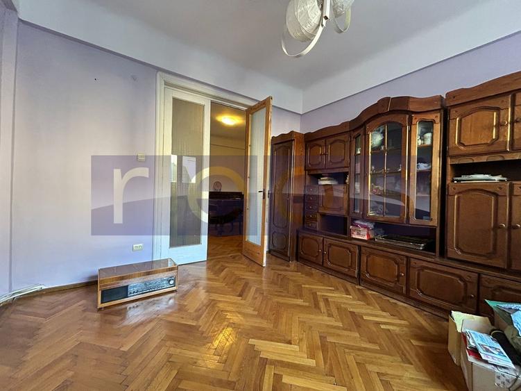 Apartament cu 4 camere circular, mobilat în Universitate